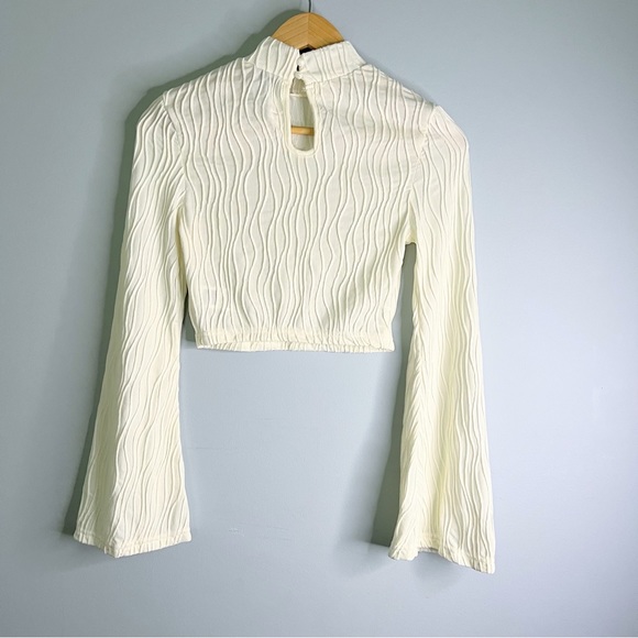 SHEIN Ivory Textured Mock Neck Keyhole Back Flounce Sleeve Crop Top - Picture 9 of 12